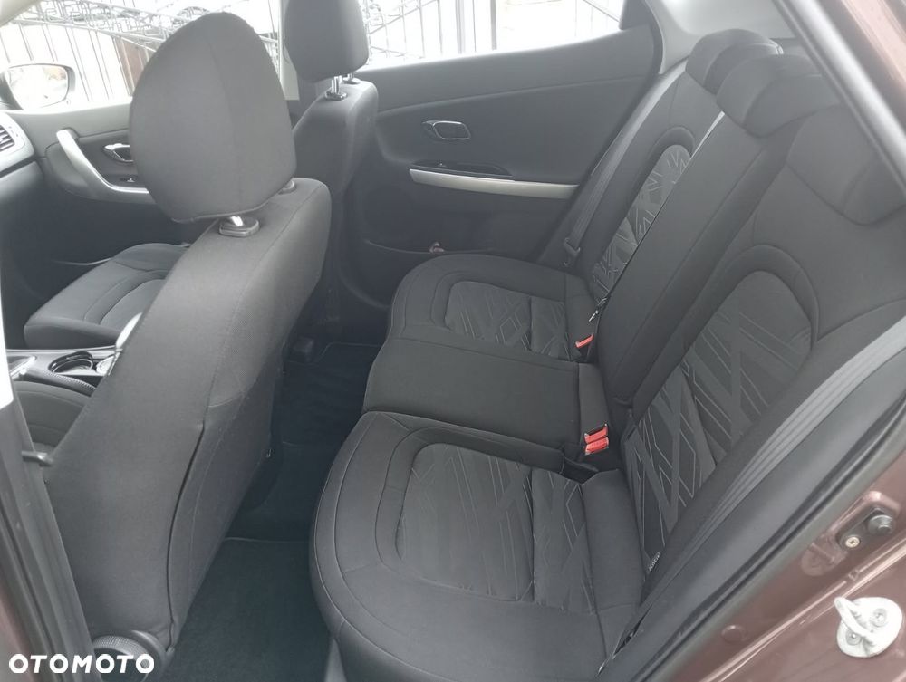 Kia Ceed - 9