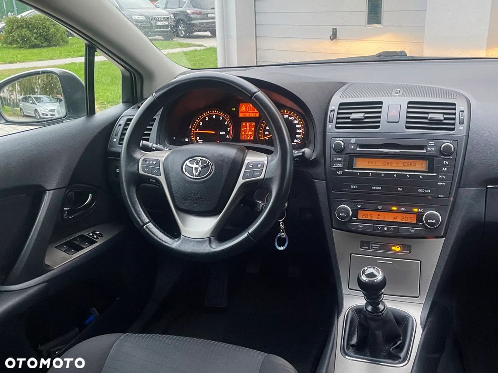 Toyota Avensis Touring Sports 1.8 Edition-S - 25