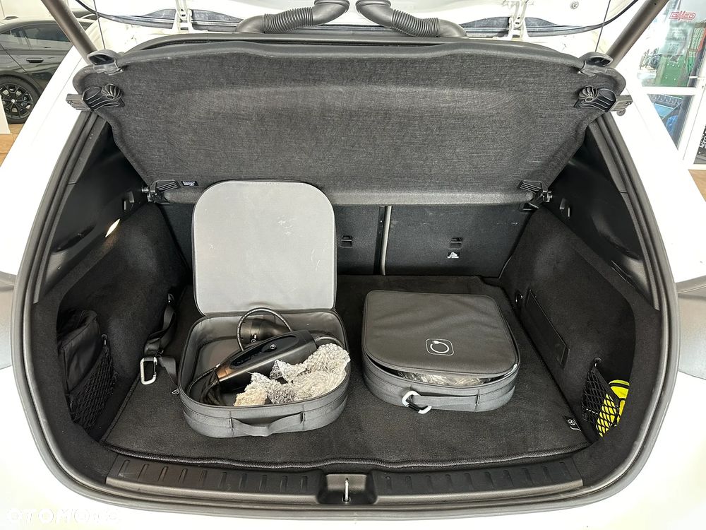 Mercedes-Benz EQA 250 66.5kWh Electric Art - 15