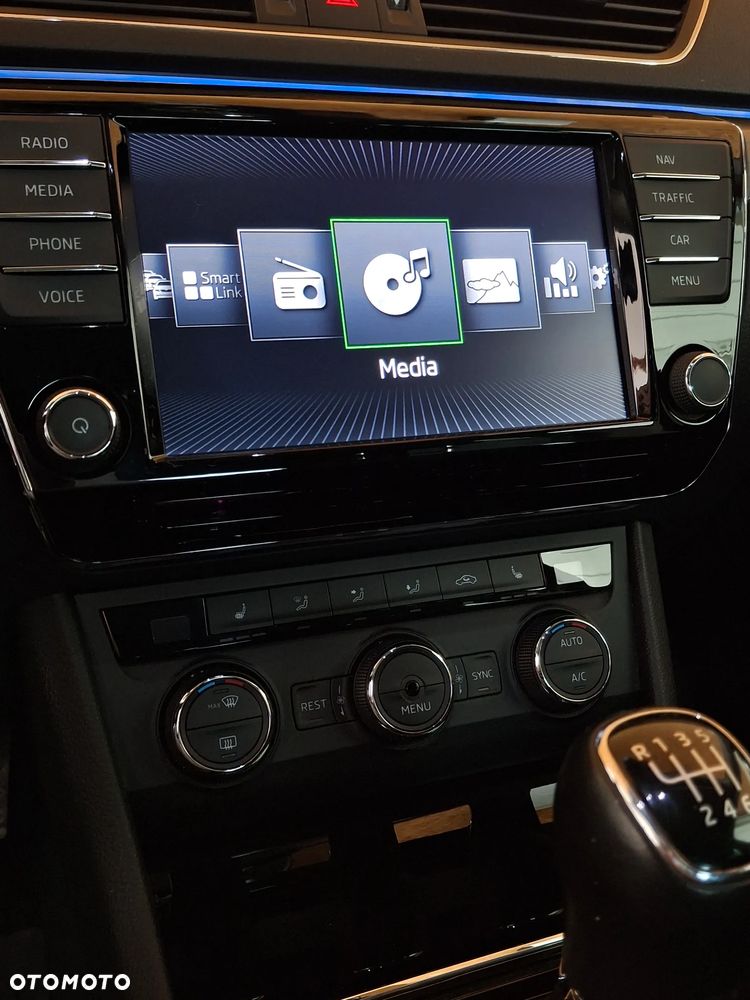 Skoda Superb 1.6 TDI GreenLine - 19
