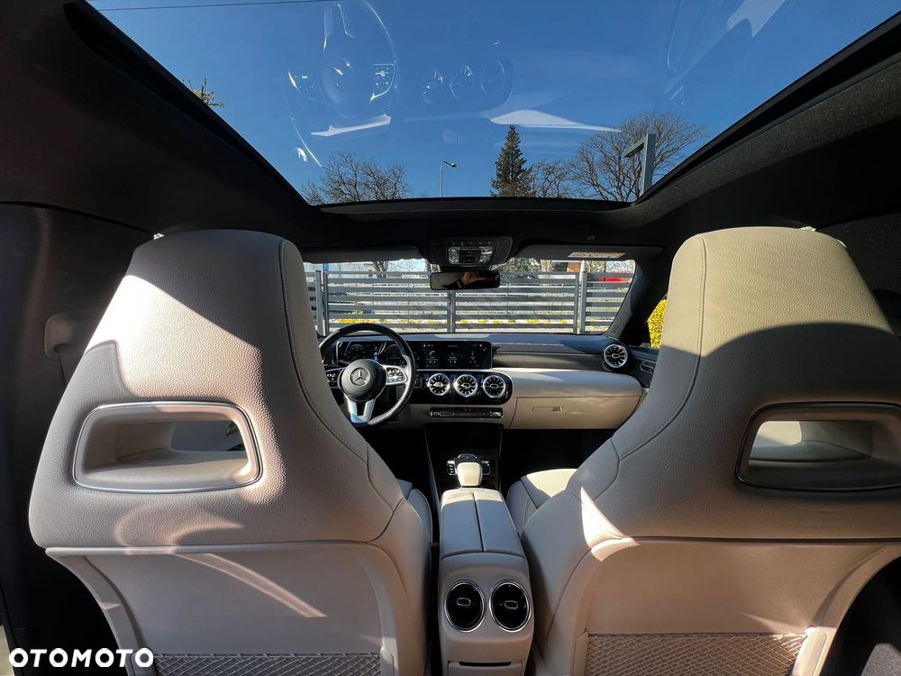 Mercedes-Benz CLA 180 AMG Line 7G-DCT - 9