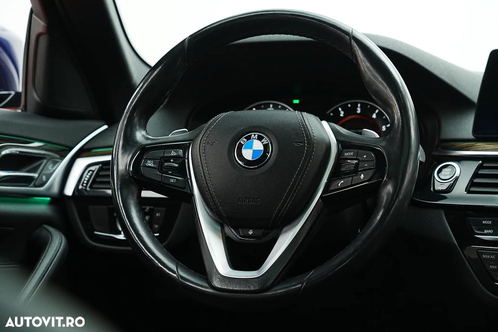 BMW Seria 5 530i xDrive Aut. Sport Line - 16