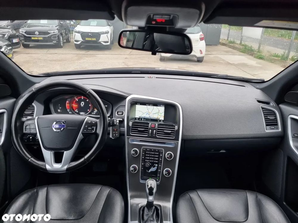 Volvo XC 60 D3 Geartronic Momentum - 14