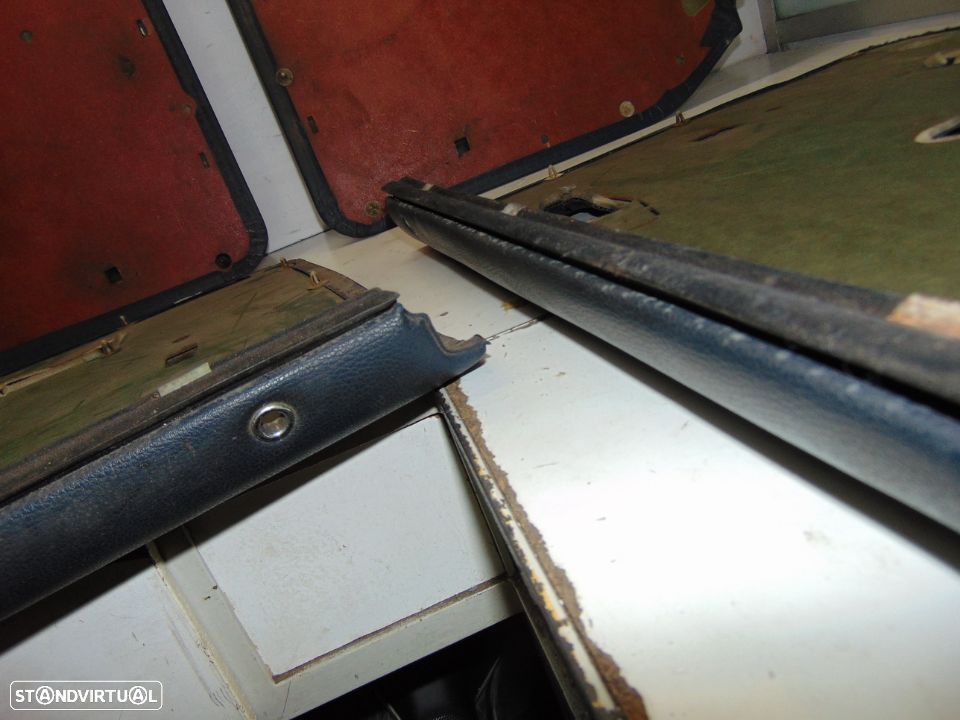 mercedes w 123 quartelas das portas azuis - 9