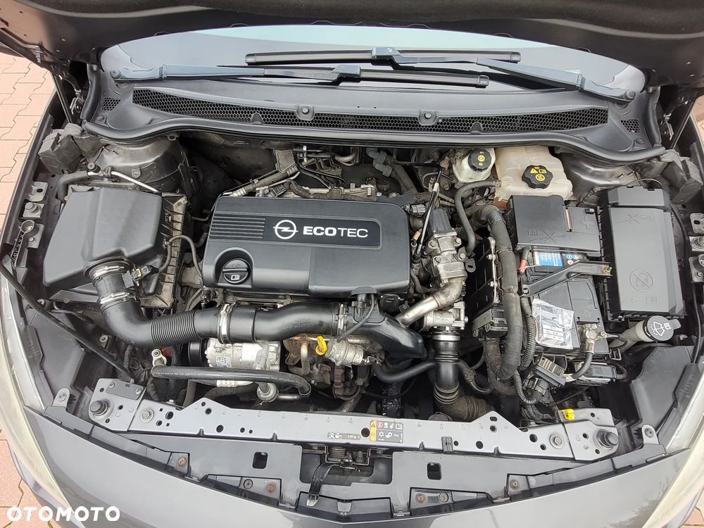 Opel Astra 1.7 CDTI DPF Cosmo - 12