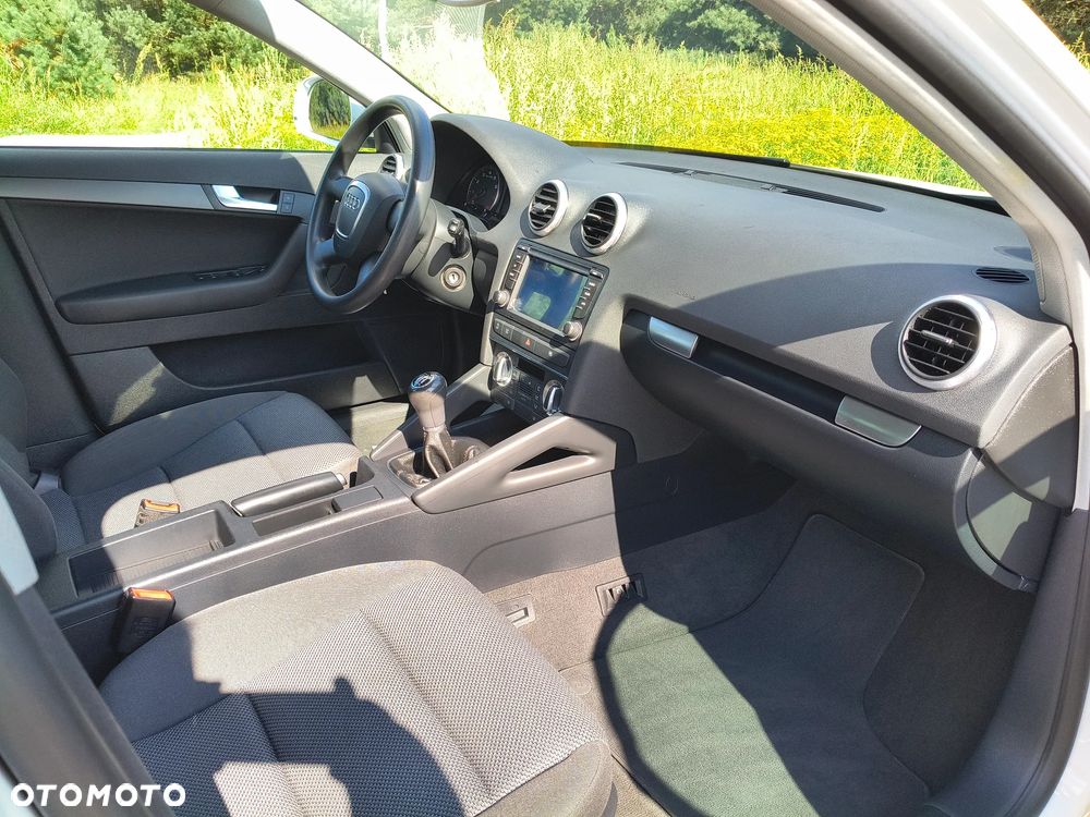 Audi A3 Sportback 1.4 TFSI S Line Sportpaket plus - 24