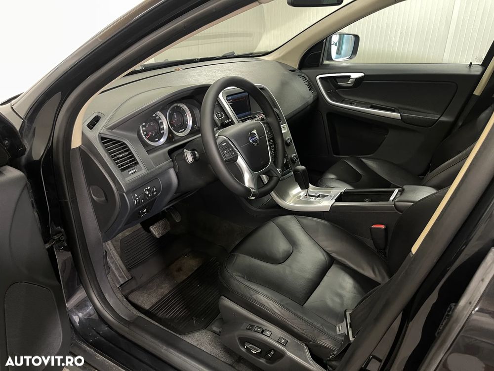 Volvo XC 60 2.4D AWD Momentum - 6