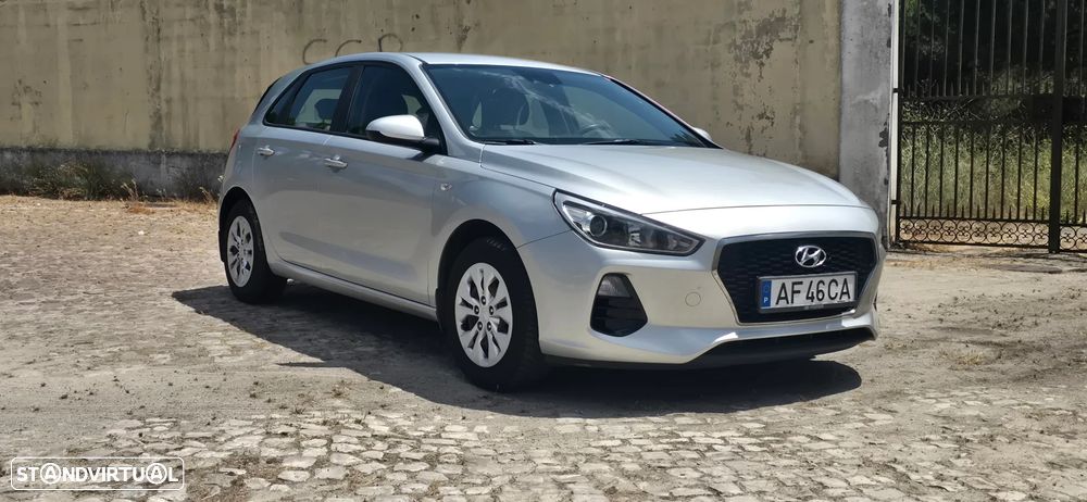 Hyundai i30 blue 1.4 - 2
