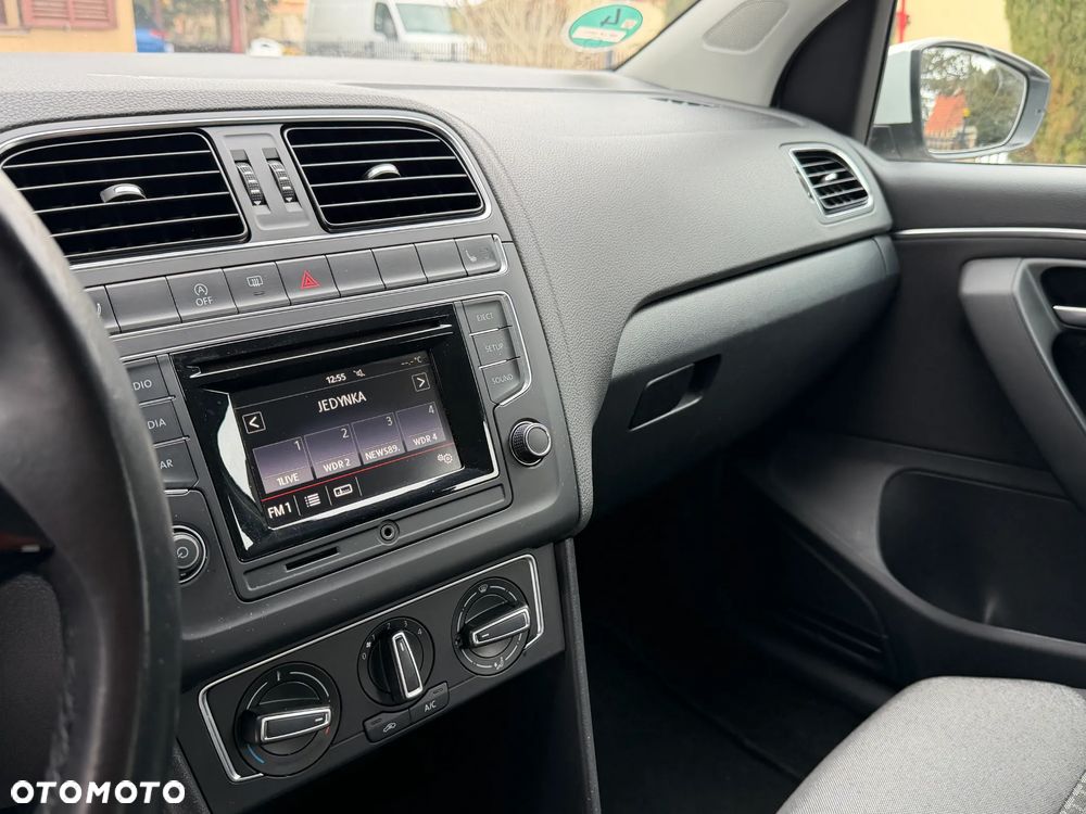 Volkswagen Polo 1.2 TSI Comfortline - 24