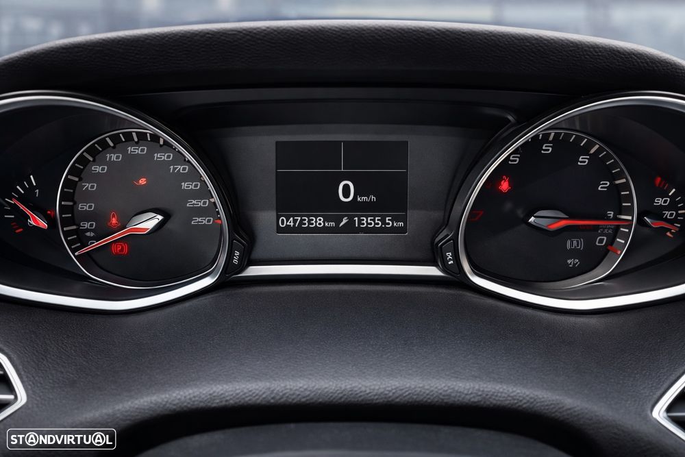 Peugeot 308 SW 1.2 PureTech Allure - 14