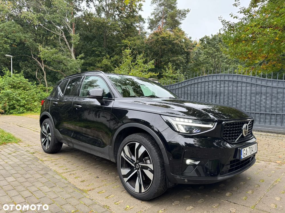 Volvo XC 40 B4 Ultimate Dark - 1