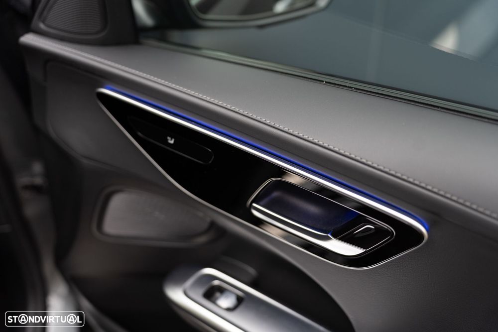 Mercedes-Benz C 300 e T 9G-TRONIC Avantgarde - 23