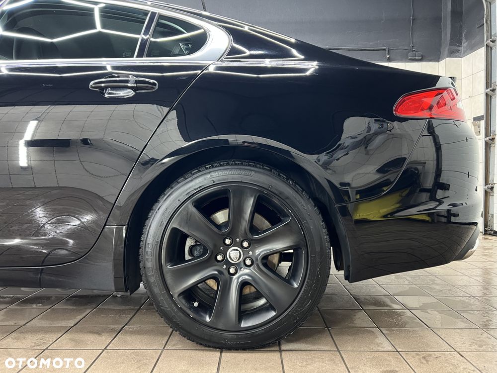 Jaguar XF 3.0 V6 D S Portfolio - 39