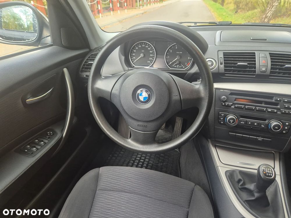 BMW Seria 1 116i - 19