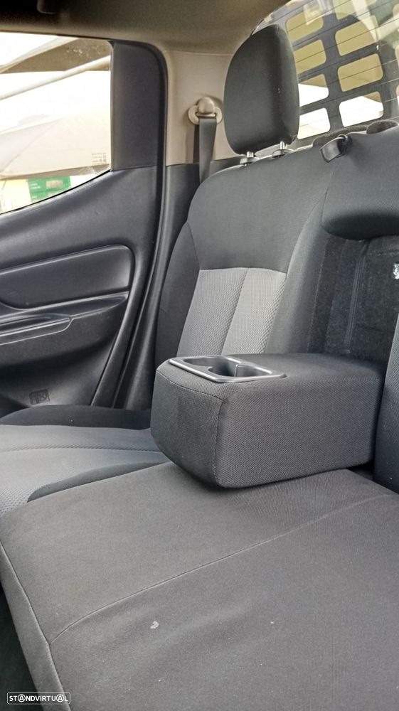 Mitsubishi L200 2.3 DI-D CD Invite 4WD - 14