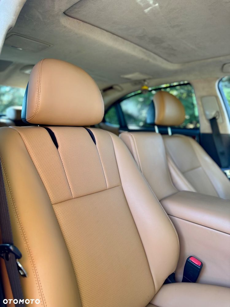 Lexus LS - 34