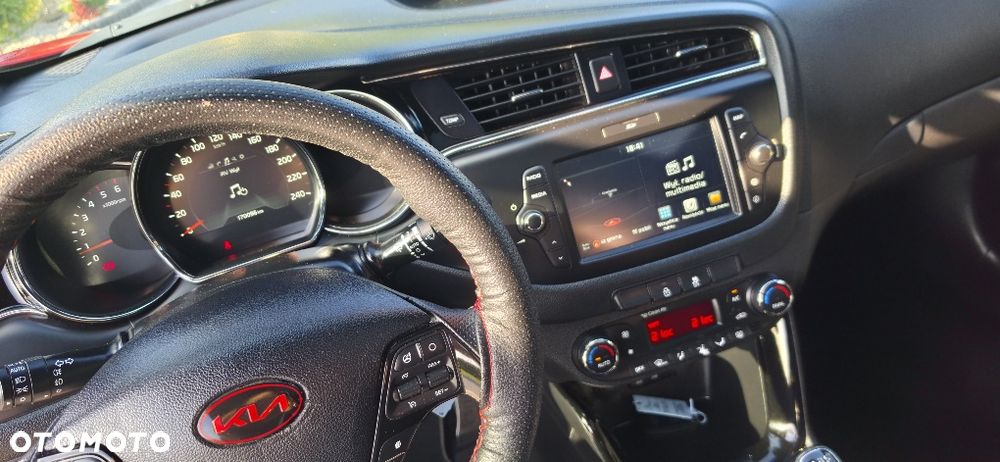 Kia ProCeed - 7