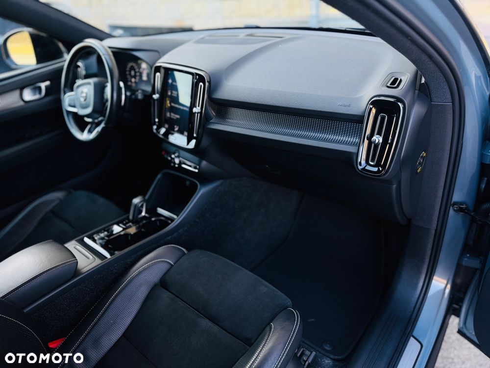 Volvo XC 40 D4 AWD Geartronic R-Design - 12