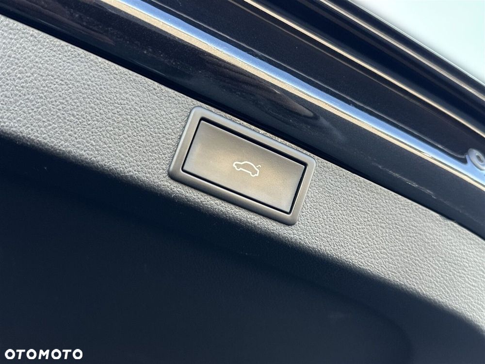 Skoda Octavia 2.0 TDI Sportline DSG - 34