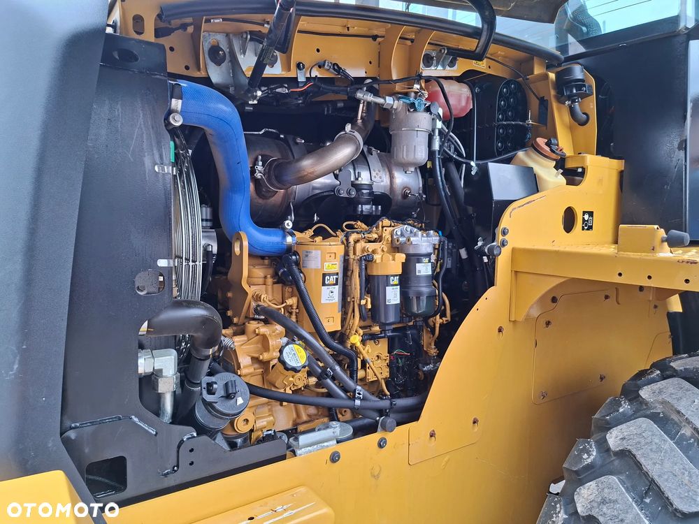 Caterpillar CAT 914 M - 28