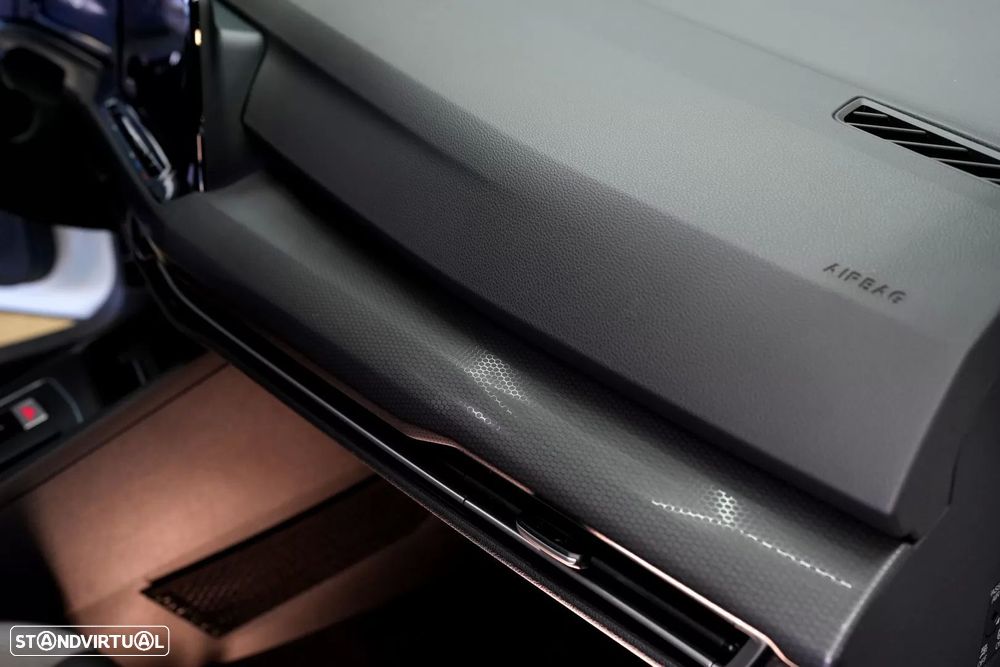 VW Golf 2.0 TDI GTD DSG - 33