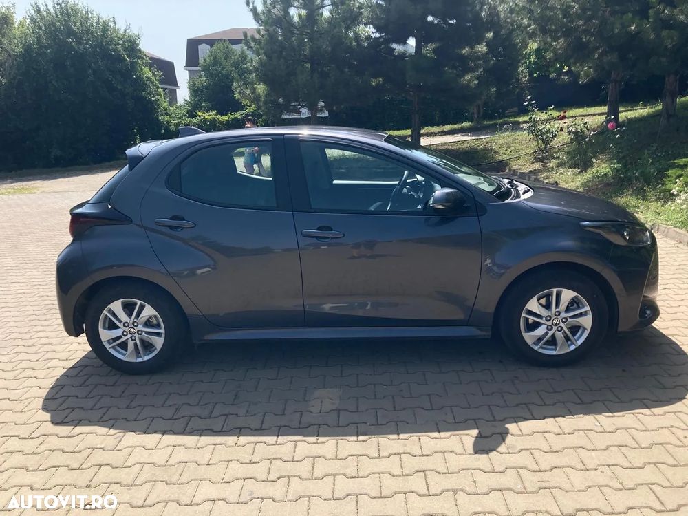 Toyota Yaris - 10