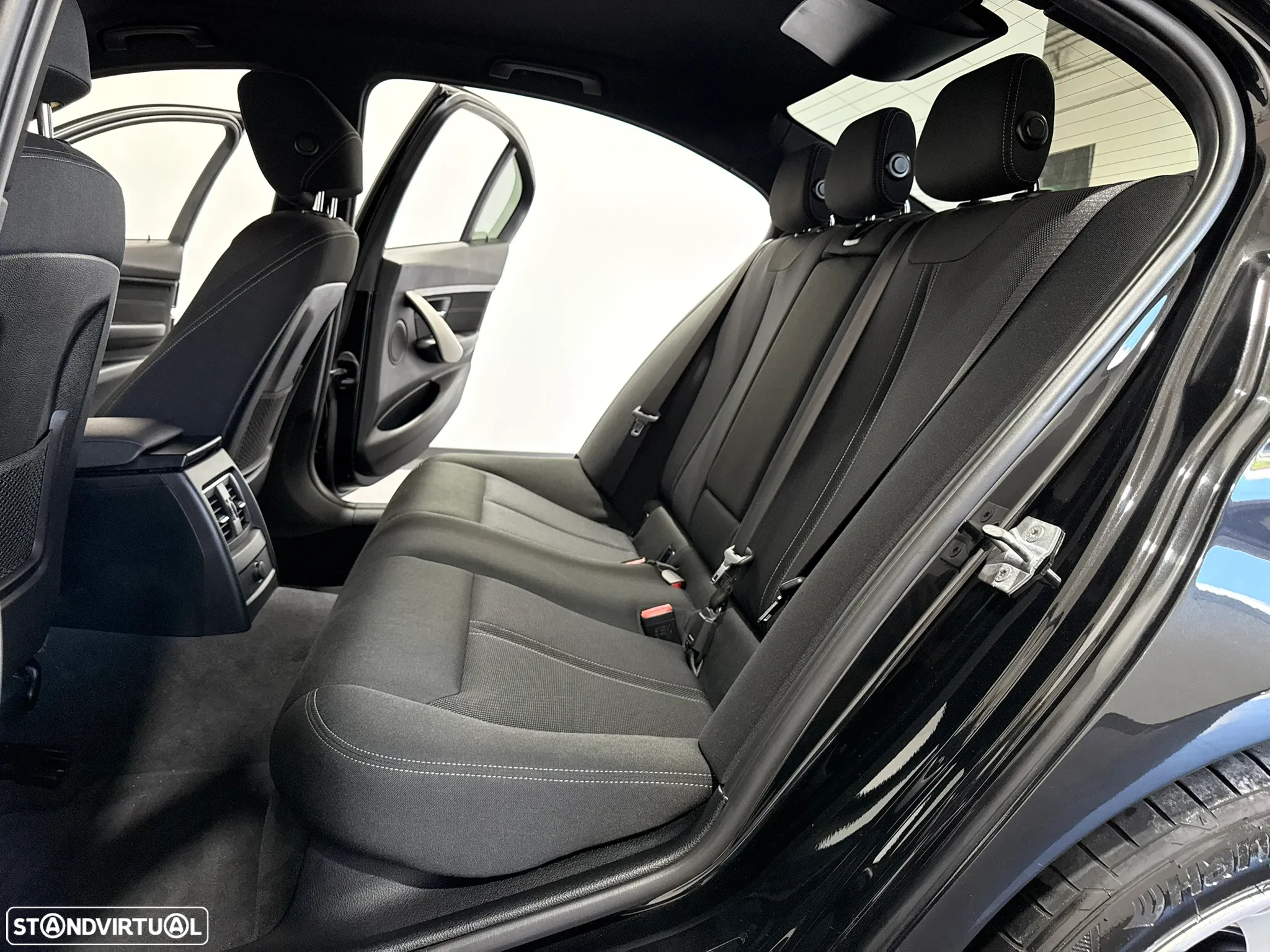 BMW 330 e iPerformance Line Sport - 48