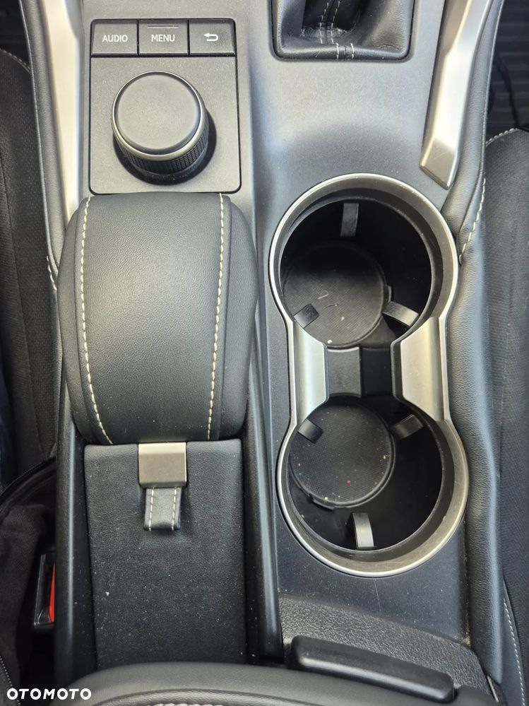 Lexus NX 200t Comfort AWD - 19