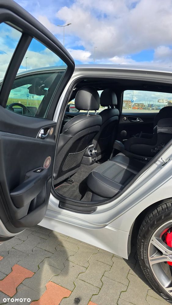 Kia Stinger 3.3 T-GDI V6 GT AWD - 13