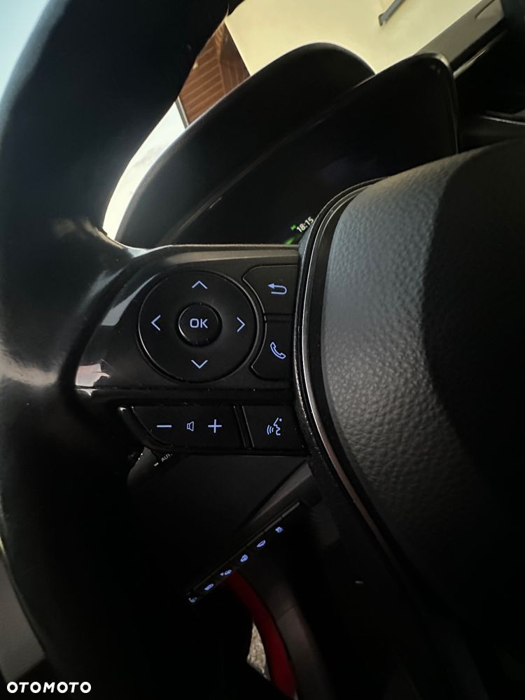 Toyota Corolla 1.8 Hybrid Executive - 24