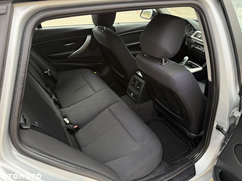 BMW Seria 3 - 16