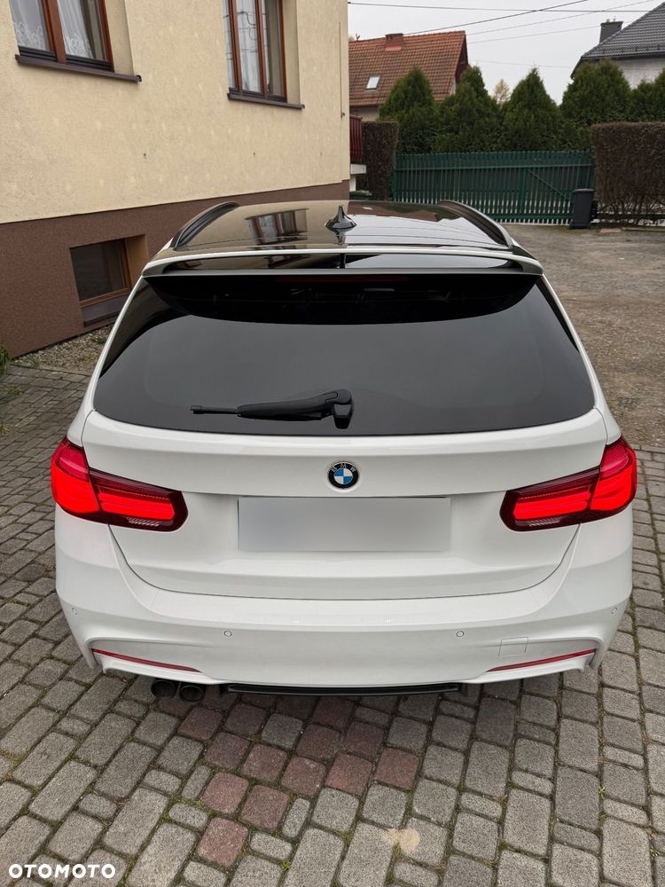 BMW Seria 3 330d xDrive Edition M Sport Shadow - 7