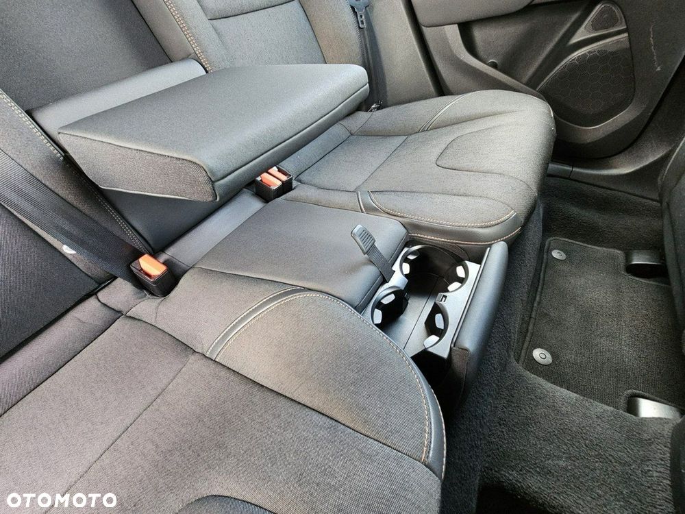 Volvo V40 Cross Country D2 Momentum - 20