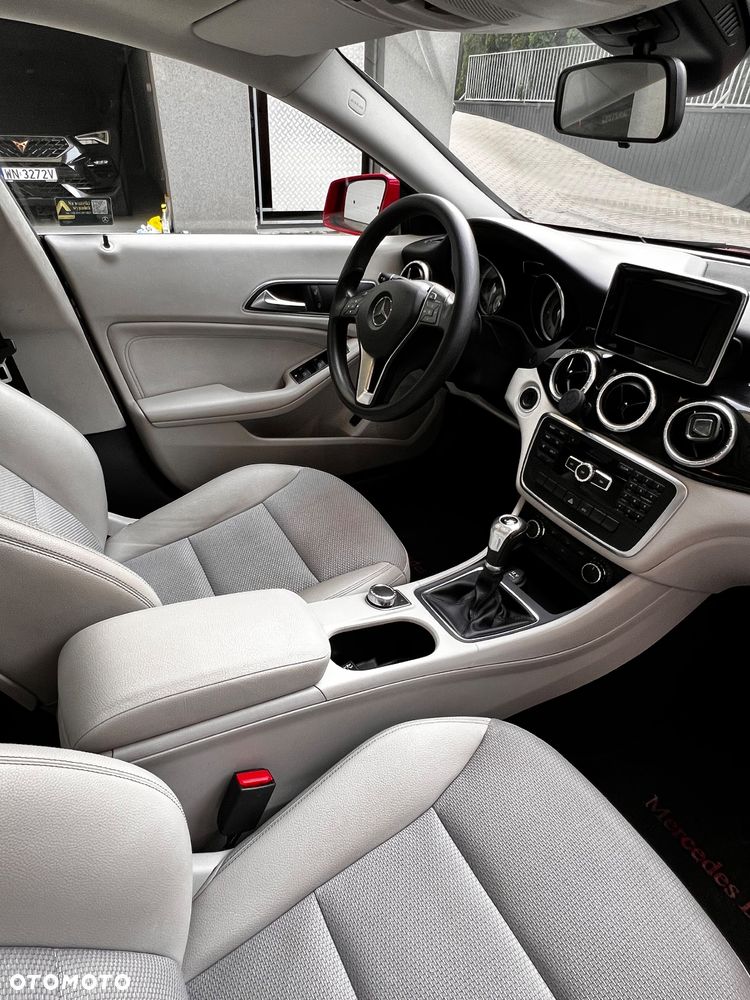 Mercedes-Benz CLA - 13