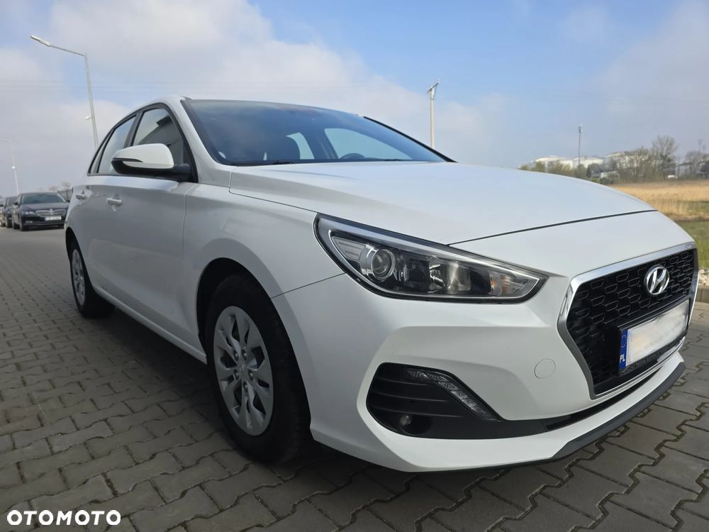 Hyundai i30 1.6 D Comfort - 13