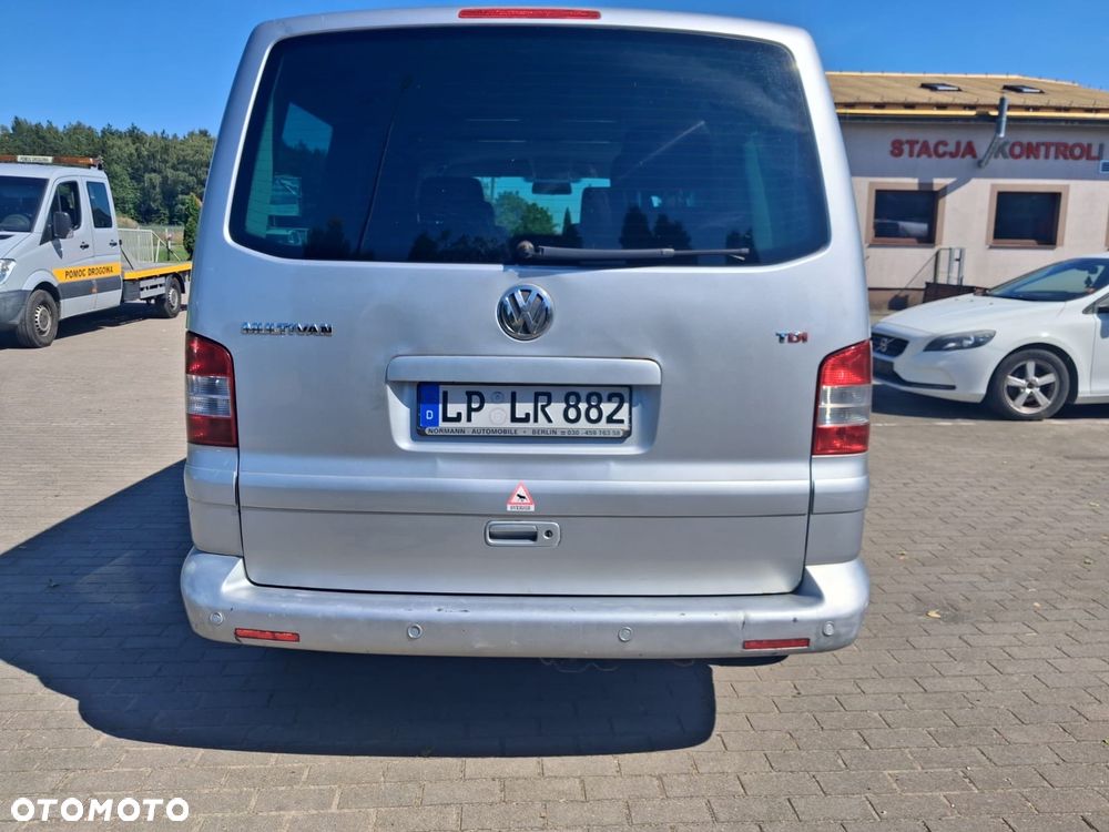 Volkswagen Multivan - 4