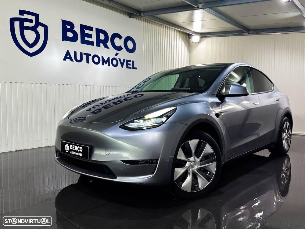 Tesla Model Y Long Range Dual Motor AWD - 2