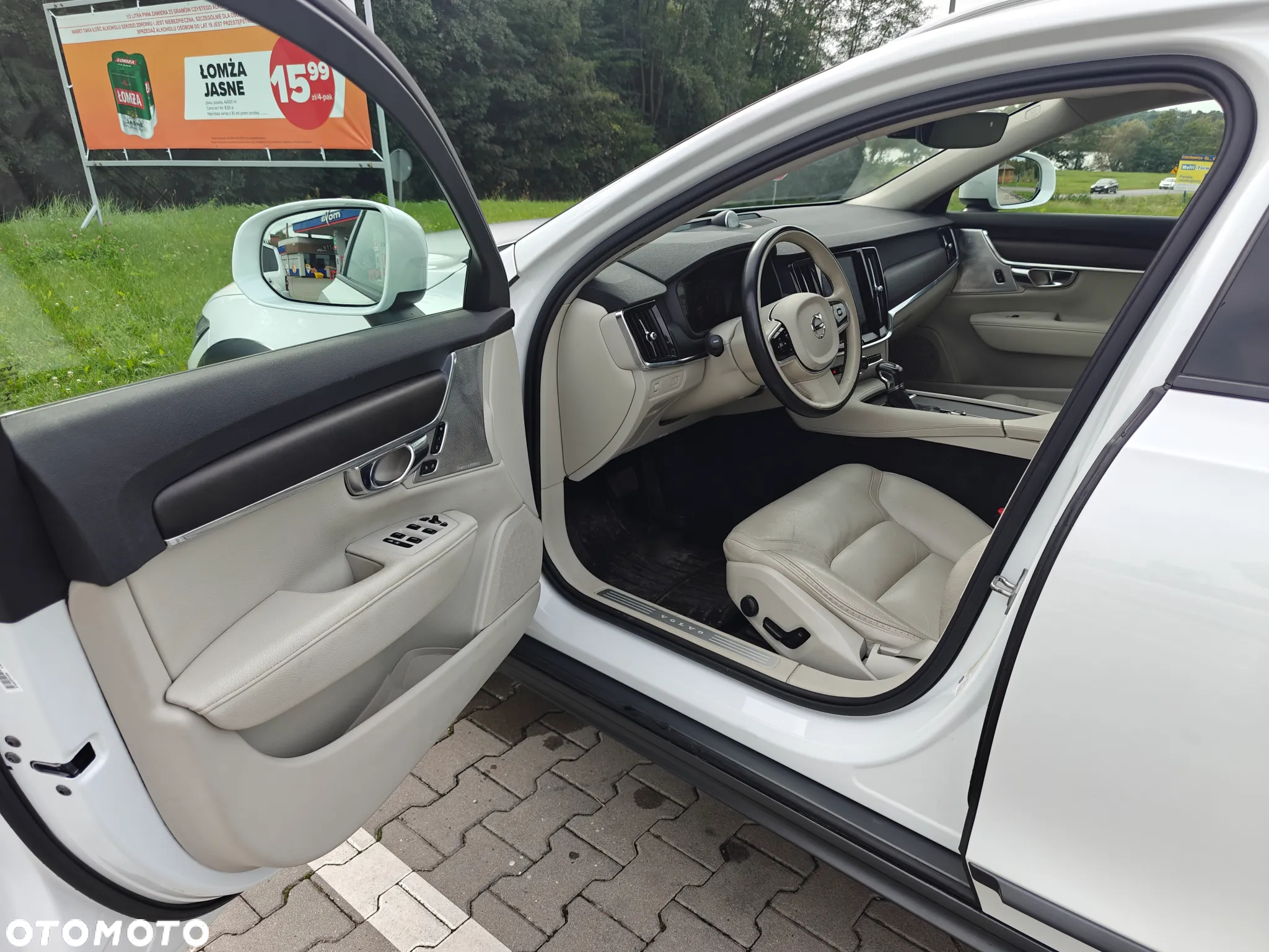 Volvo V90 Cross Country - 10