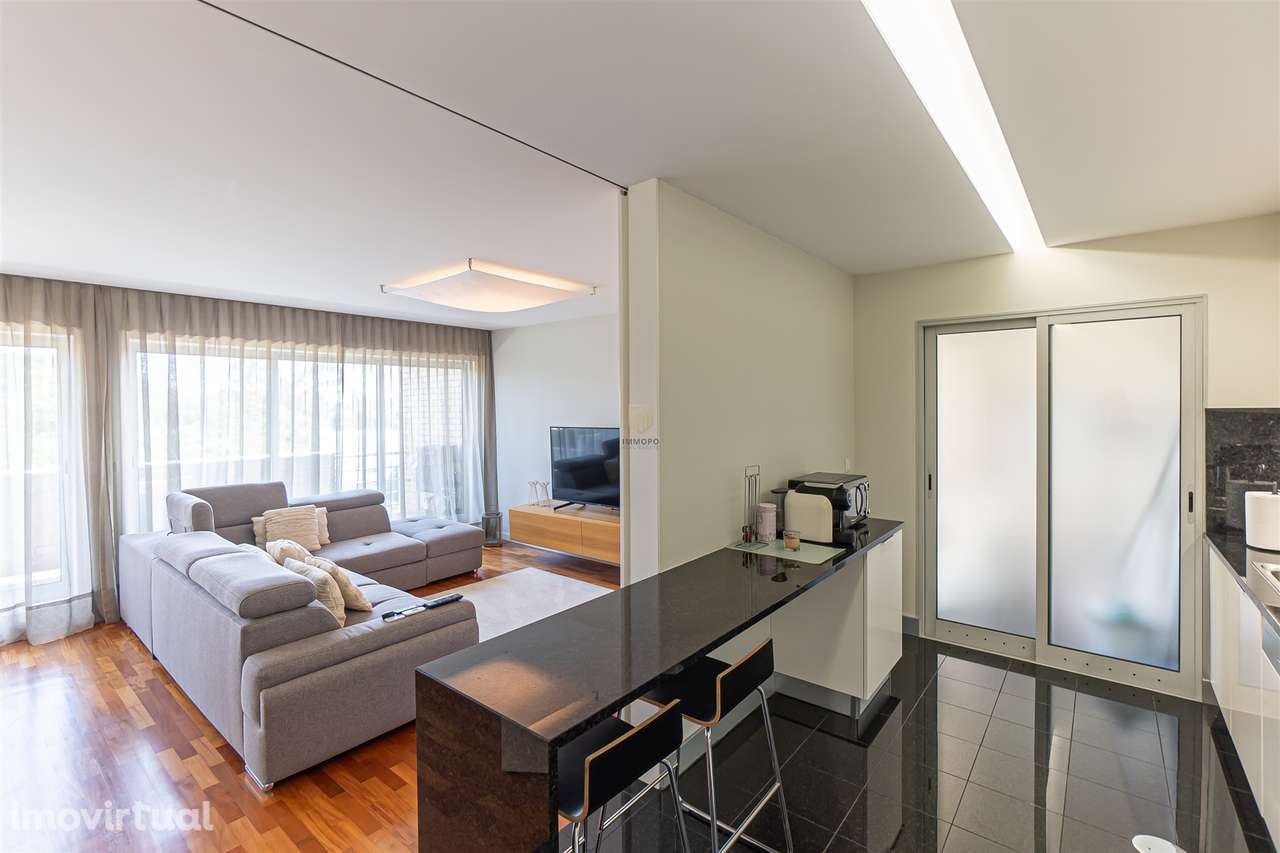 Apartamento T3 no 4.º Andar com Varanda e Garagem - Grande imagem: 2/42