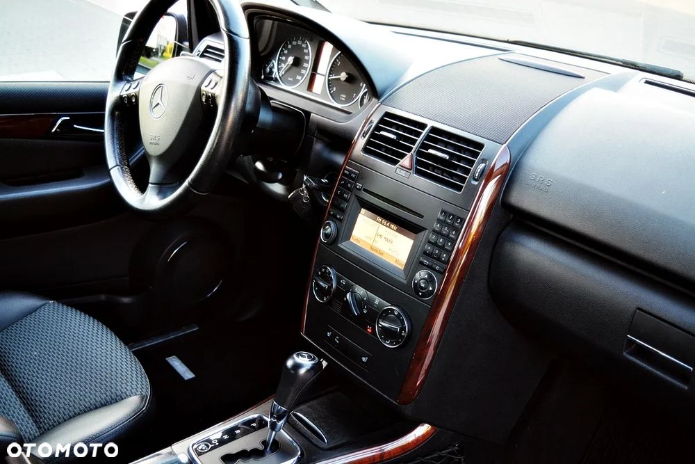 Mercedes-Benz Klasa A 160 Autotronic Elegance - 17