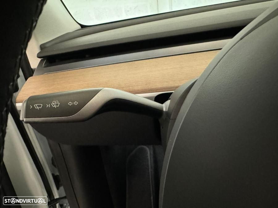 Tesla Model Y Long Range Dual Motor AWD - 20