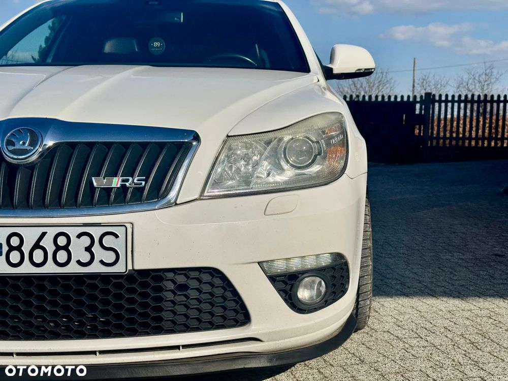 Skoda Octavia 2.0 TDI CR DPF DSG RS - 2