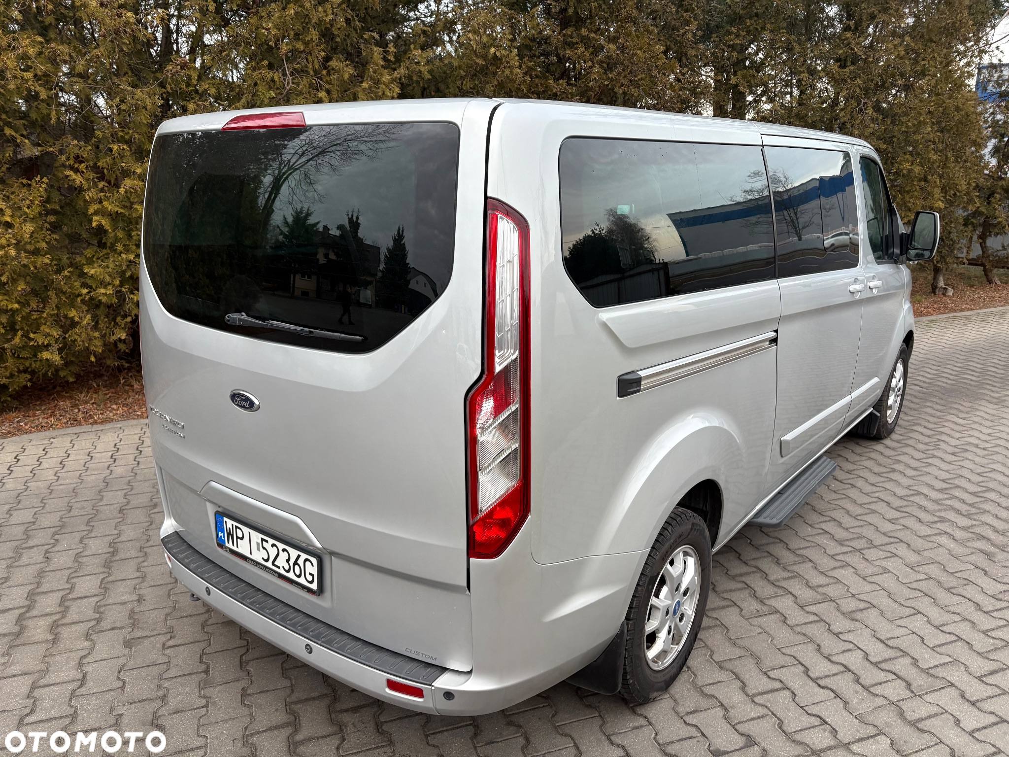 Ford Tourneo Custom - 6