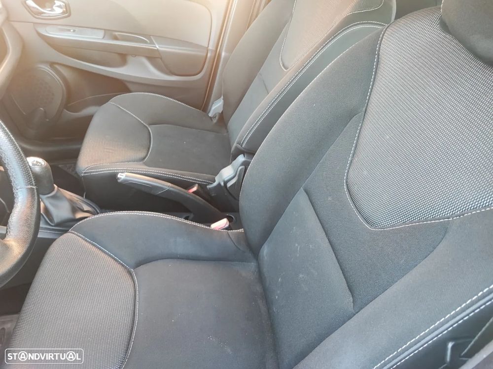 Renault Clio Sport Tourer 1.5 dCi - 4