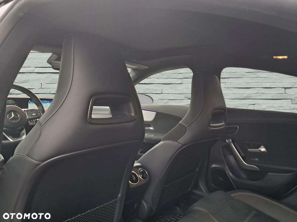 Mercedes-Benz CLA 200 AMG Line 7G-DCT - 12