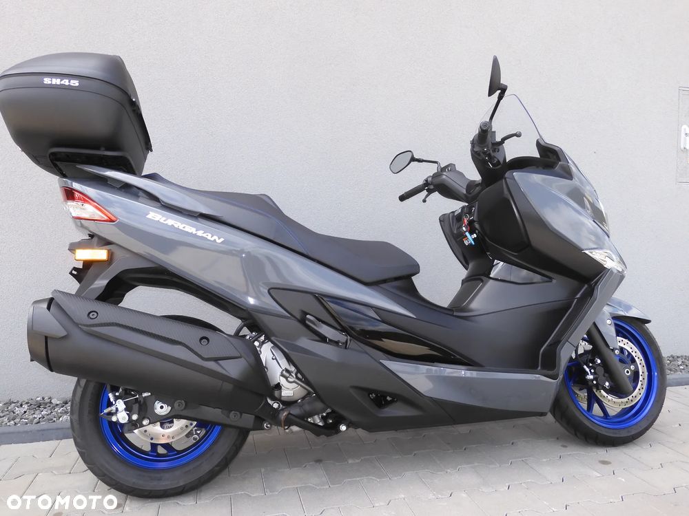 Suzuki Burgman - 21