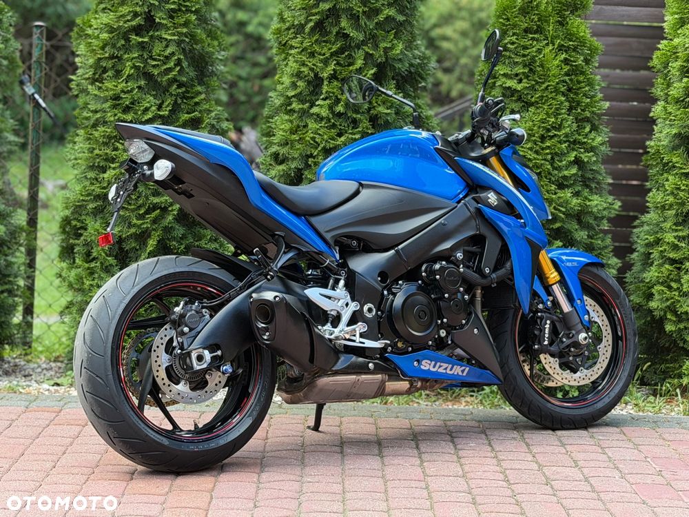 Suzuki GSX - 4