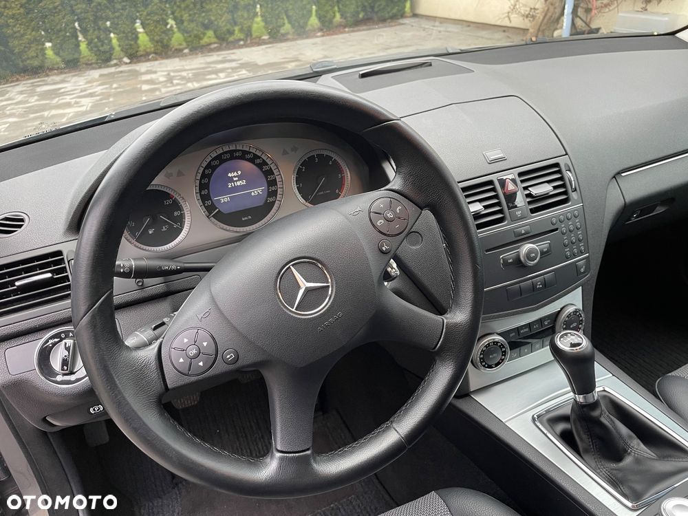 Mercedes-Benz Klasa C - 25