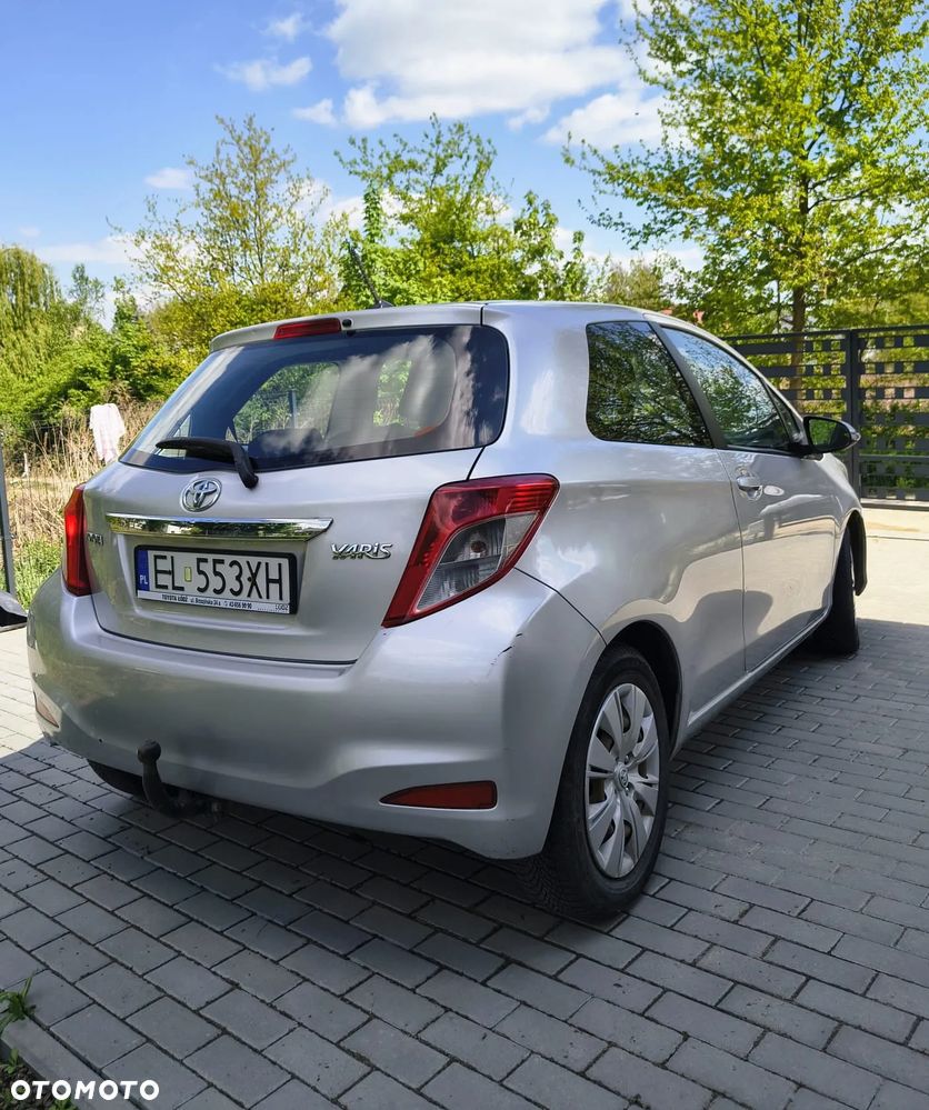 Toyota Yaris - 10