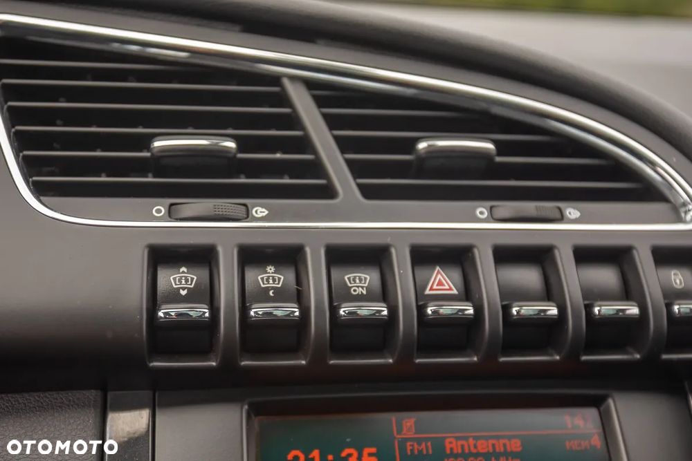 Peugeot 3008 120 VTi Tendance - 32